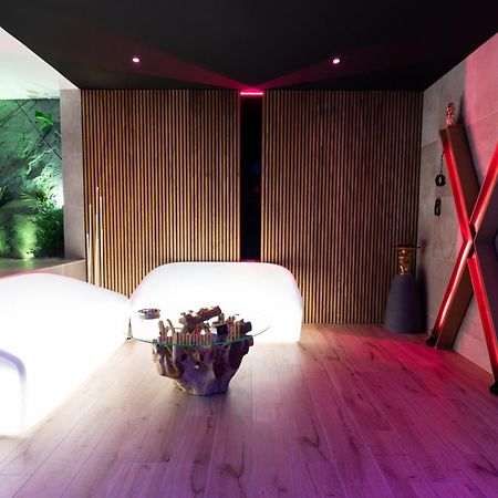 Les Secrets Rooms - Bonneval - Love Room - Spa Et Hammam Privatif Bagian luar foto