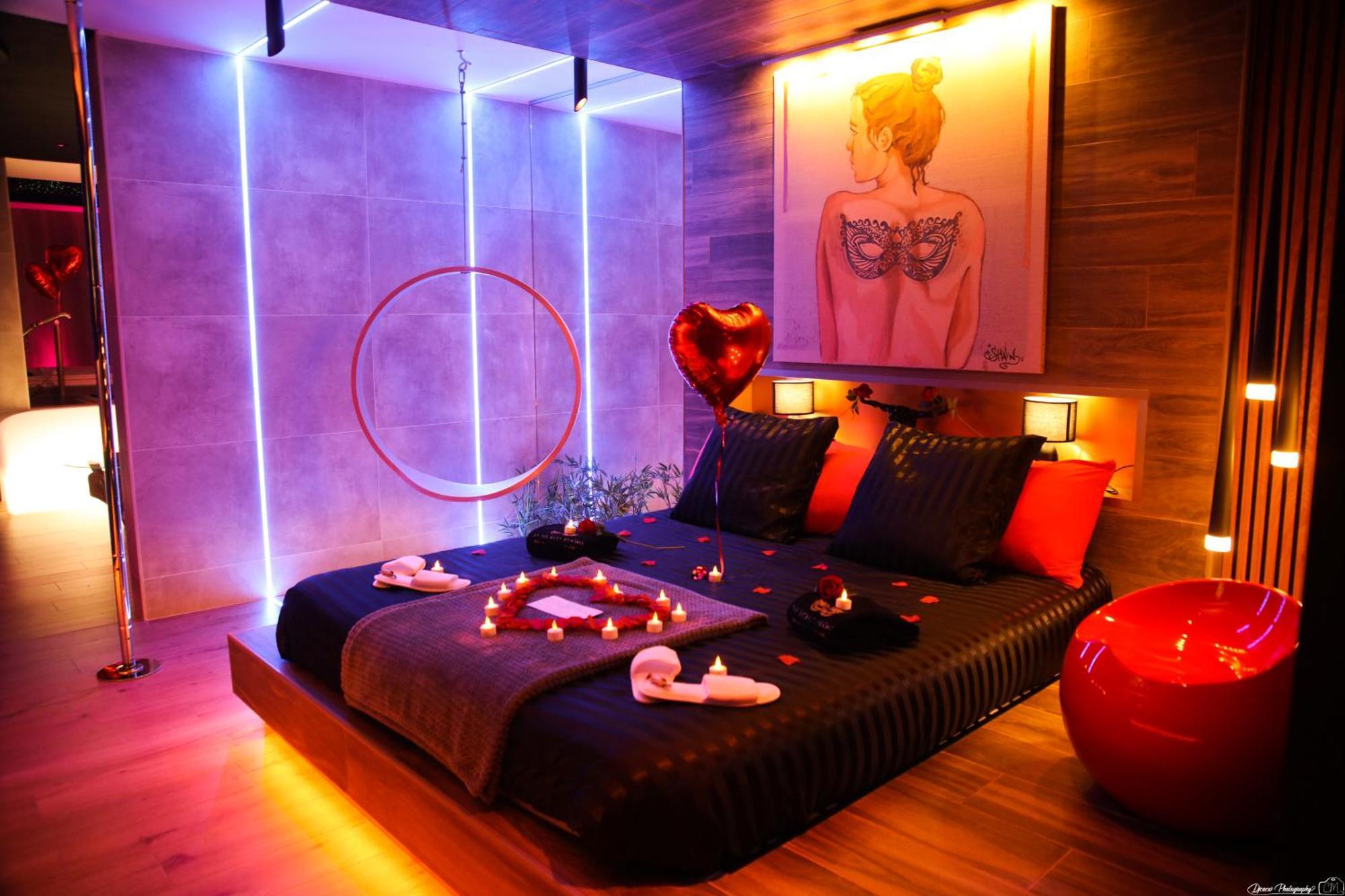 Les Secrets Rooms - Bonneval - Love Room - Spa Et Hammam Privatif Bagian luar foto
